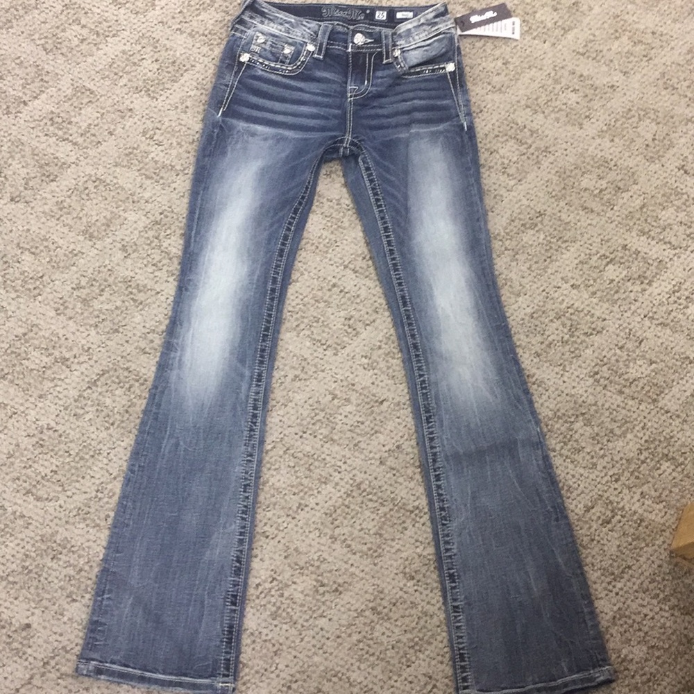 NWT Horseshoe Miss Me Boot Jeans! - Picture 4 of 8